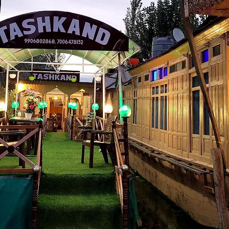 Srīnagar Tashkand Houseboat מראה חיצוני תמונה